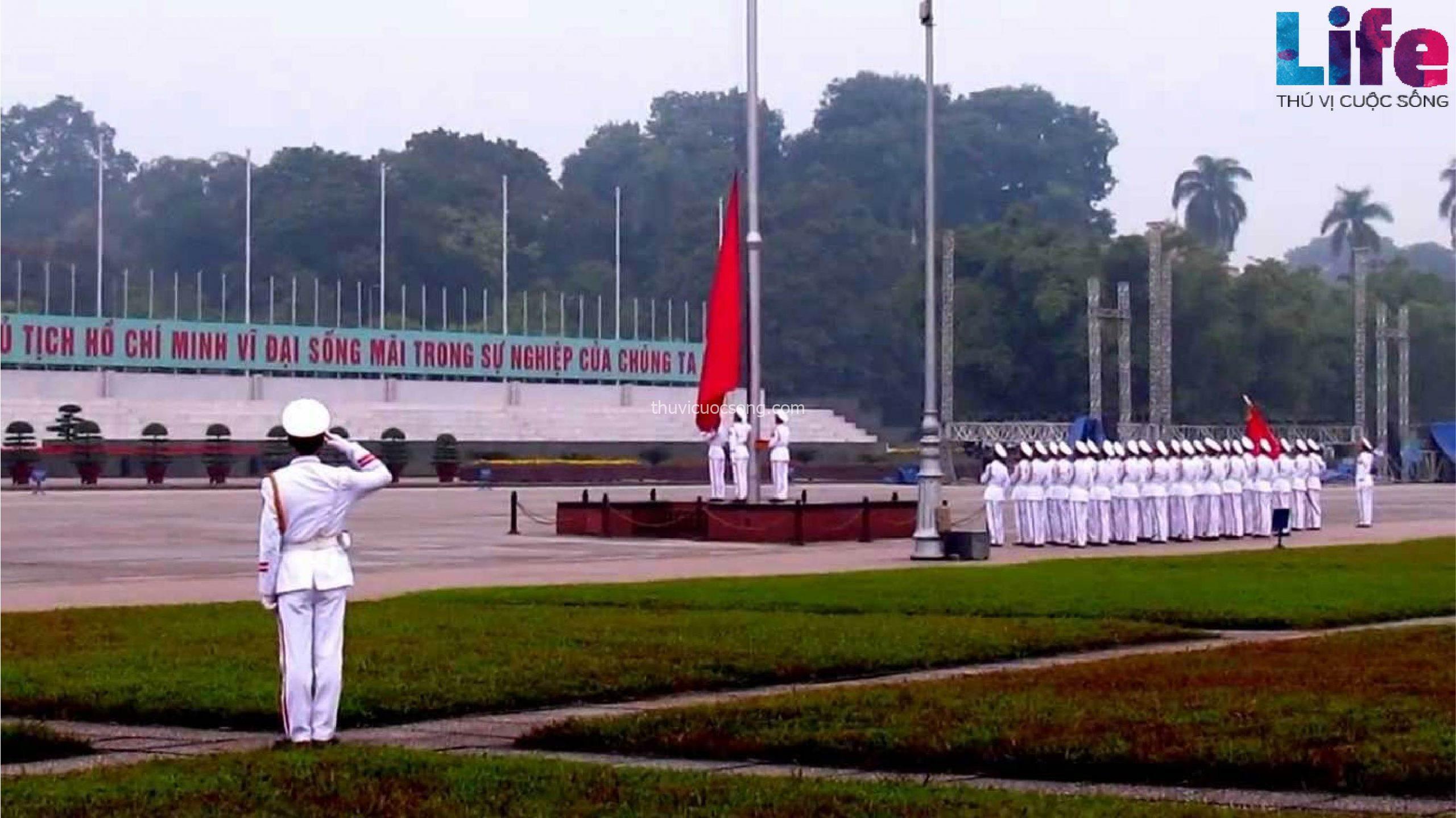 Lễ thượng cờ tại Quảng trường Ba Đình